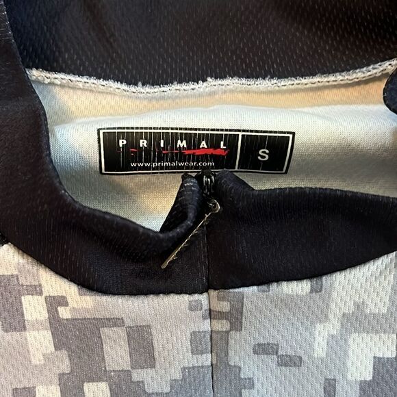 Army Strong Flag Black Knights digi camo camouflage cycling bike 3/4 jersey S - Picture 2 of 3